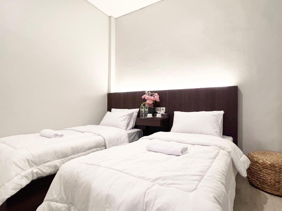 Sleep Studio Hotel City Center Surabaya Eksteriør billede