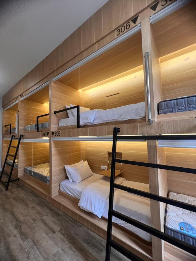 Sleep Studio Hotel City Center Surabaya Eksteriør billede