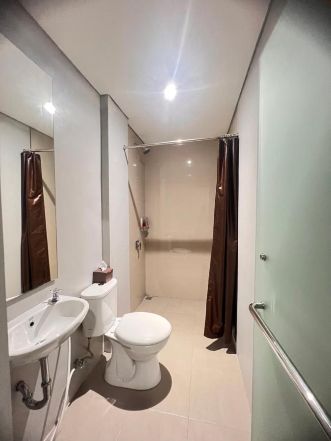 Sleep Studio Hotel City Center Surabaya Eksteriør billede